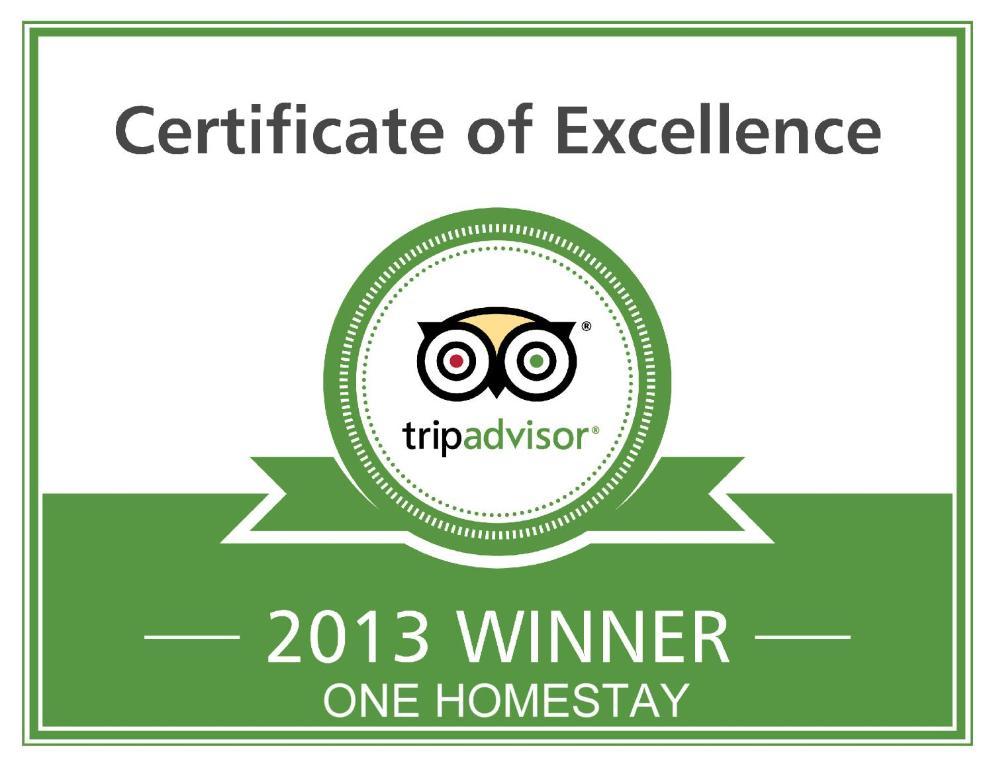 One Homestay And Warung Munduk Kültér fotó